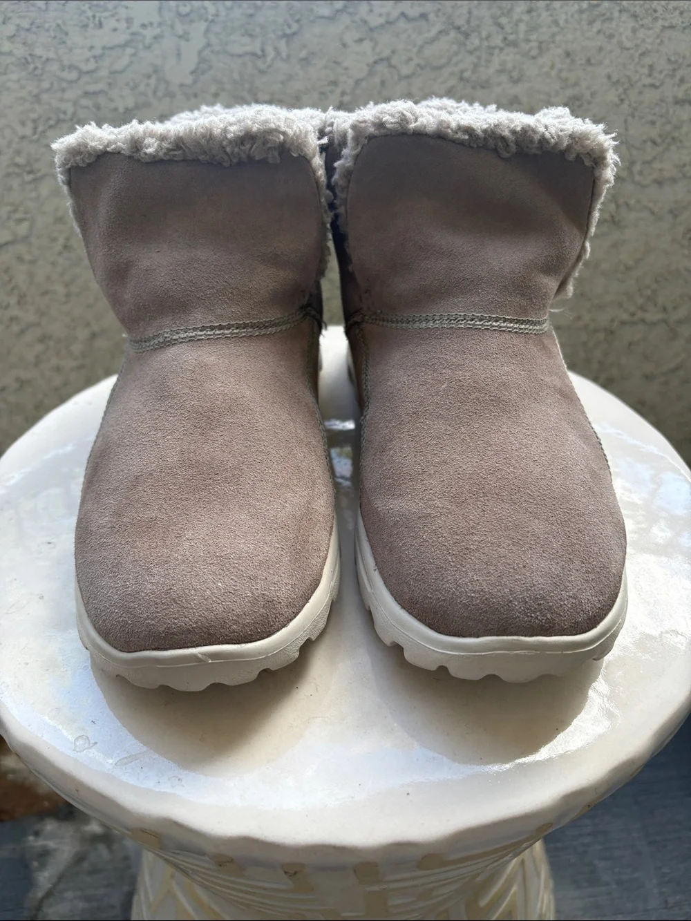 Skechers On the Go Memory Form Fit Taupe Suede-Look Faux Shearling Boots SZ 9.5